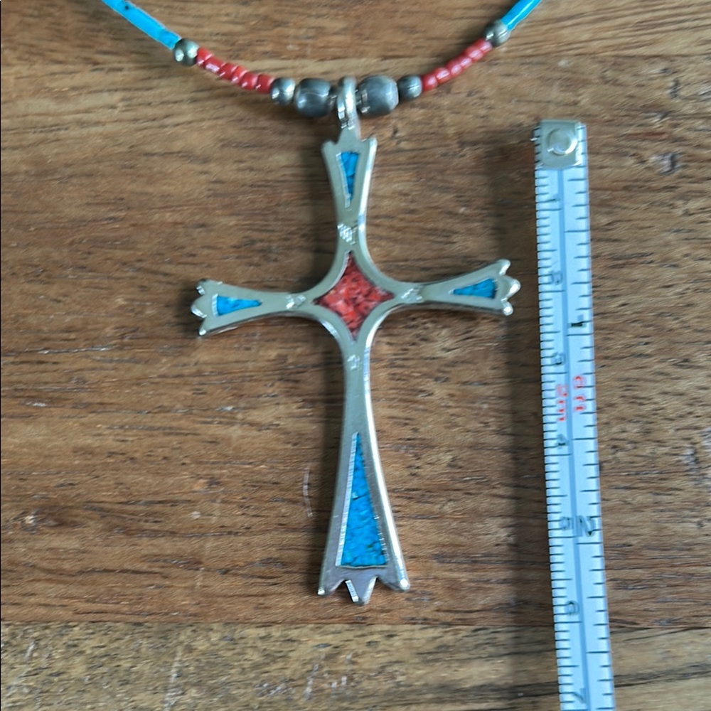 Handmade Elegant Sterling Silver Cross Pendant Necklace with Intricate Design - Picture 7 of 9